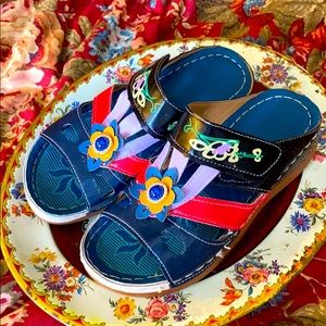 SLIP ON SANDALS